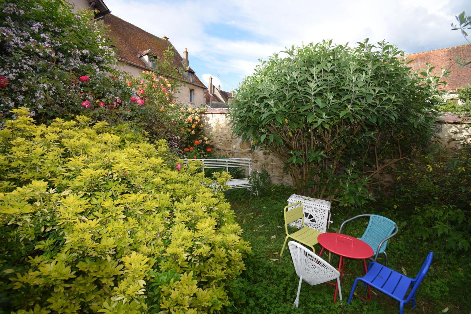 Le Clos Monade Hébergement de vacances Souvigny